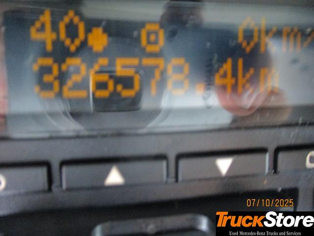 Mercedes-Benz Actros 1845 LS nRL - Tractor unit: picture 2 Mercedes-Benz Actros 1845 LS nRL - Tractor unit: picture 2