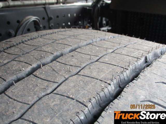 Tractor unit Mercedes-Benz Actros 1848 LS: picture 7