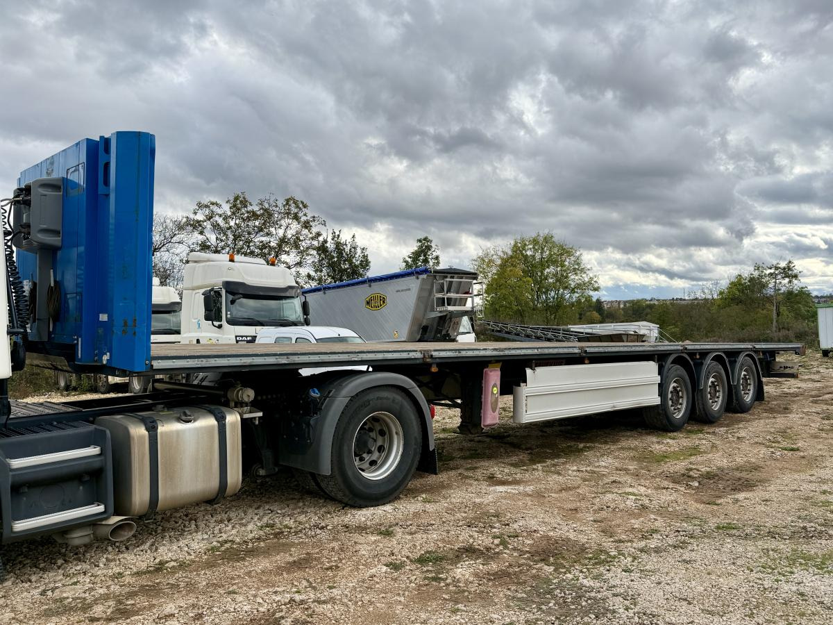 Fruehauf - Dropside/ Flatbed semi-trailer: picture 1 Fruehauf - Dropside/ Flatbed semi-trailer: picture 1