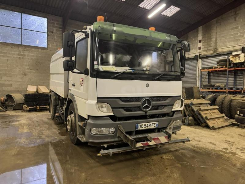 Mercedes Atego 1524 - Road sweeper: picture 1 Mercedes Atego 1524 - Road sweeper: picture 1