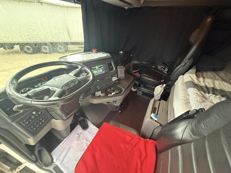 Tractor unit Scania S580: picture 10