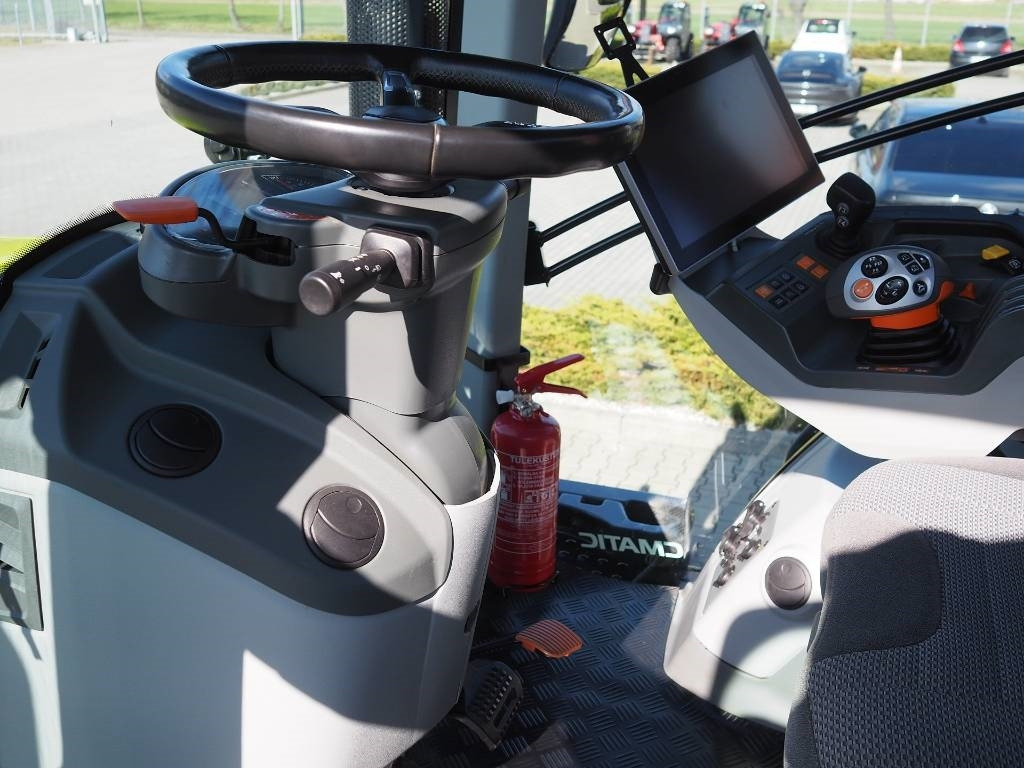 Farm tractor Claas Axion 870 CMATIC, GPS: picture 6
