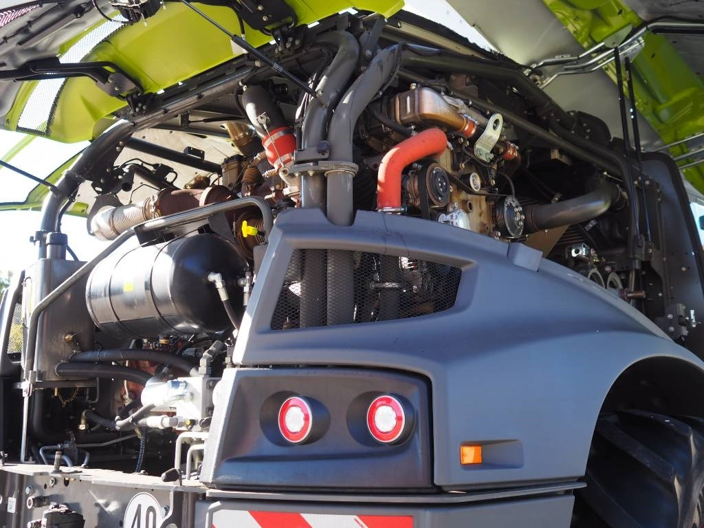 Forage harvester Claas Jaguar 950 4x4: picture 11