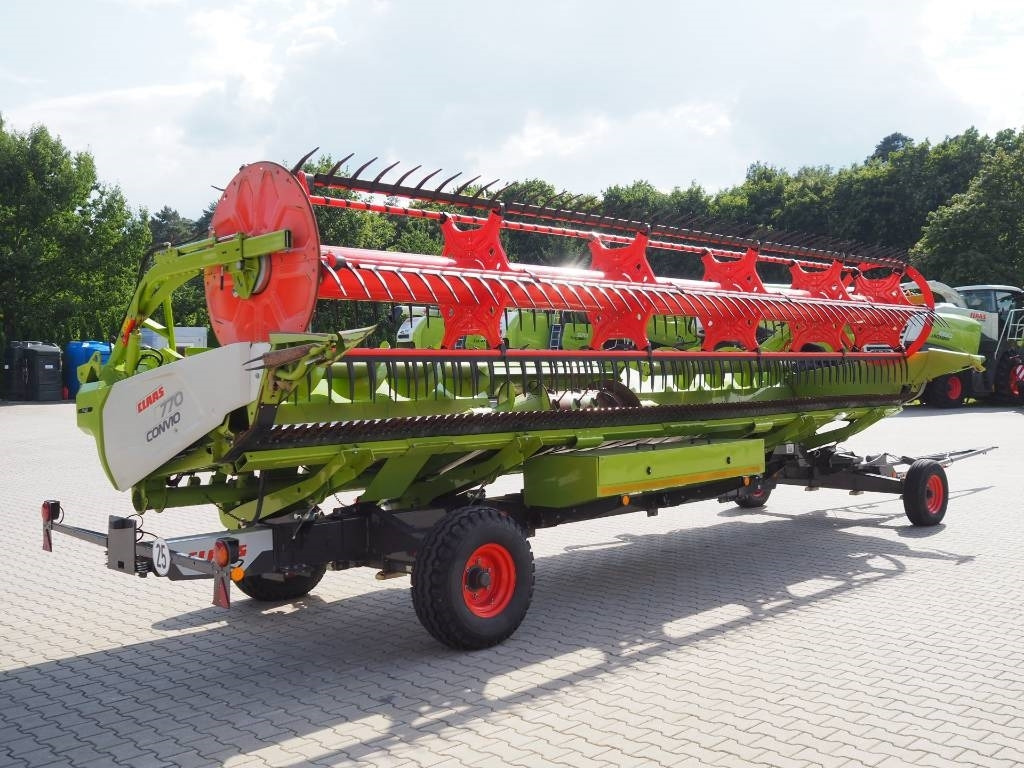 Combine harvester Claas Lexion 6700TT + Convio Flex 770: picture 12