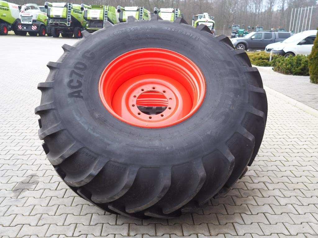 Claas Lexion - Tire for Agricultural machinery: picture 4 Claas Lexion - Tire for Agricultural machinery: picture 4