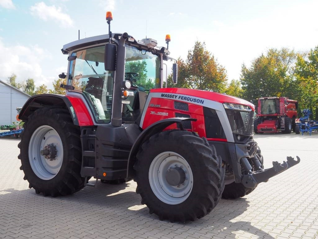 Massey Ferguson 8S.225 Dyna-7, GPS - Farm tractor: picture 4 Massey Ferguson 8S.225 Dyna-7, GPS - Farm tractor: picture 4