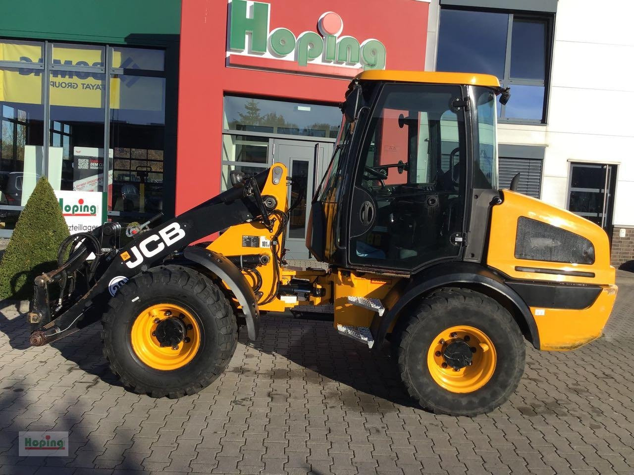 JCB 409 - Wheel loader: picture 1 JCB 409 - Wheel loader: picture 1