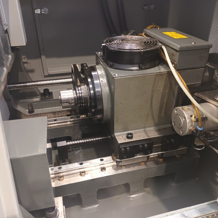 Tornio a fantina mobile a 5 assi Cnc Hanwha XD-20H - Metal lathe: picture 4 Tornio a fantina mobile a 5 assi Cnc Hanwha XD-20H - Metal lathe: picture 4