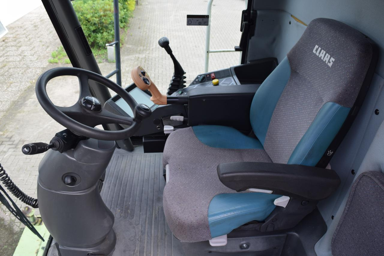 Combine harvester CLAAS Lexion 440 Evolution: picture 7