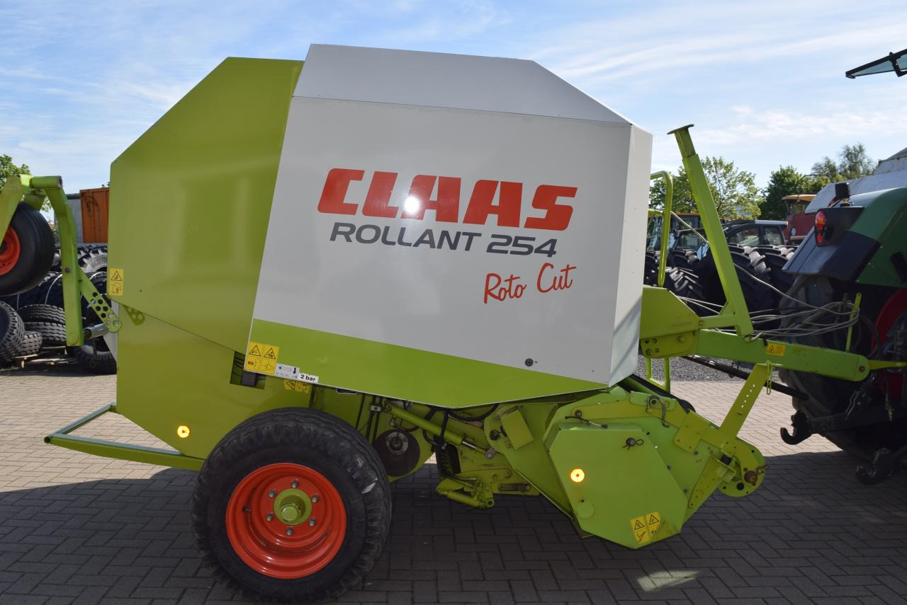CLAAS Rollant 254 RC - Round baler: picture 2 CLAAS Rollant 254 RC - Round baler: picture 2