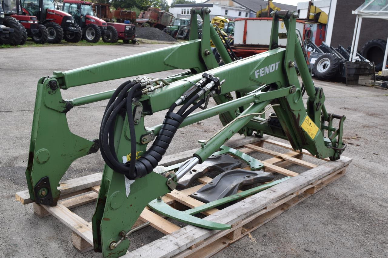 Fendt Frontlader für Serie 400 - Front loader for tractor: picture 4 Fendt Frontlader für Serie 400 - Front loader for tractor: picture 4