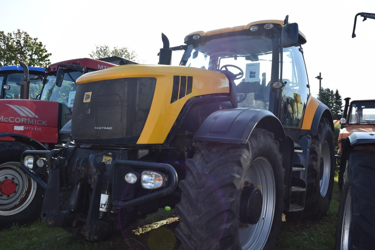 JCB Fastrac 8250 - Farm tractor: picture 2 JCB Fastrac 8250 - Farm tractor: picture 2