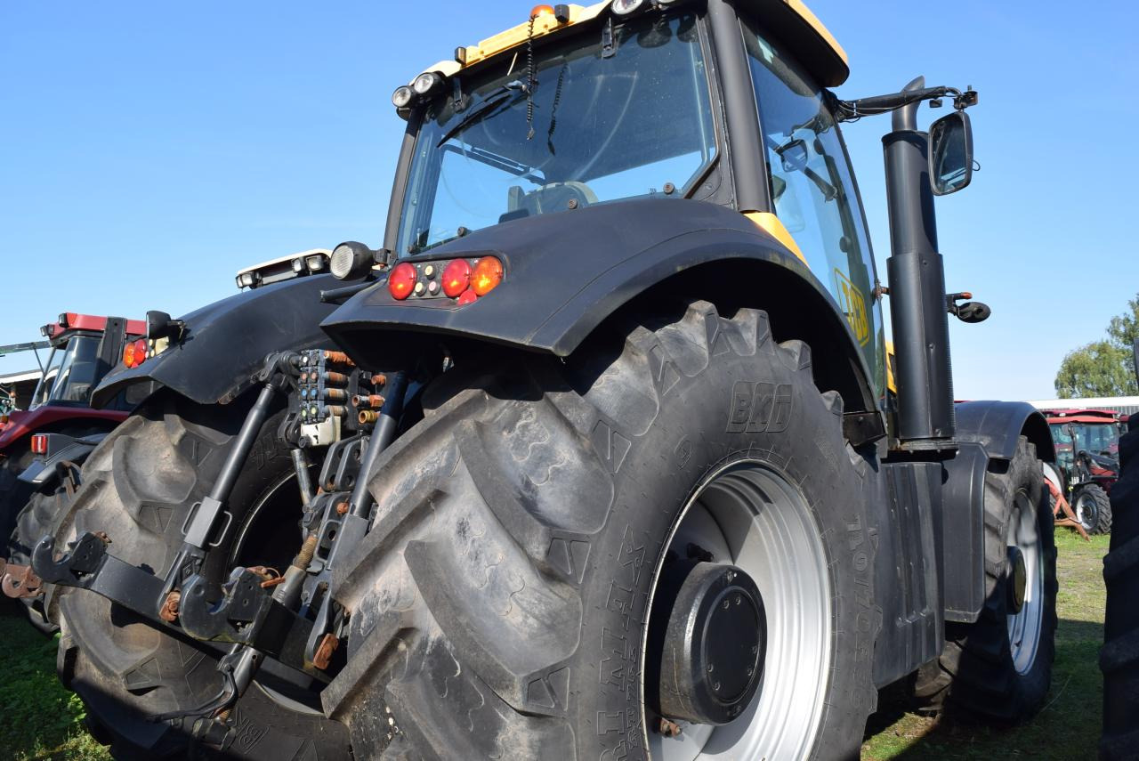 JCB Fastrac 8250 - Farm tractor: picture 3 JCB Fastrac 8250 - Farm tractor: picture 3