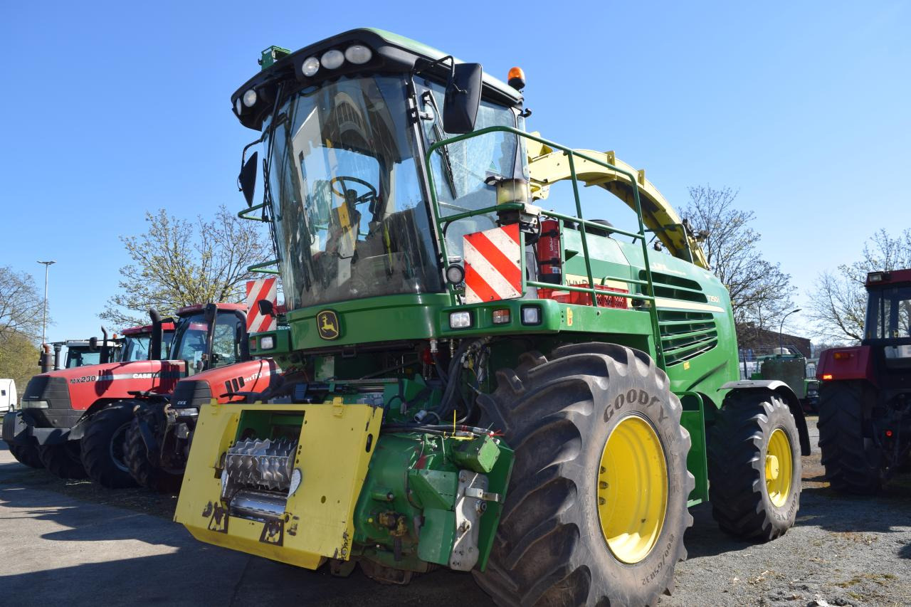 John Deere 7250 i - Forage harvester: picture 2 John Deere 7250 i - Forage harvester: picture 2