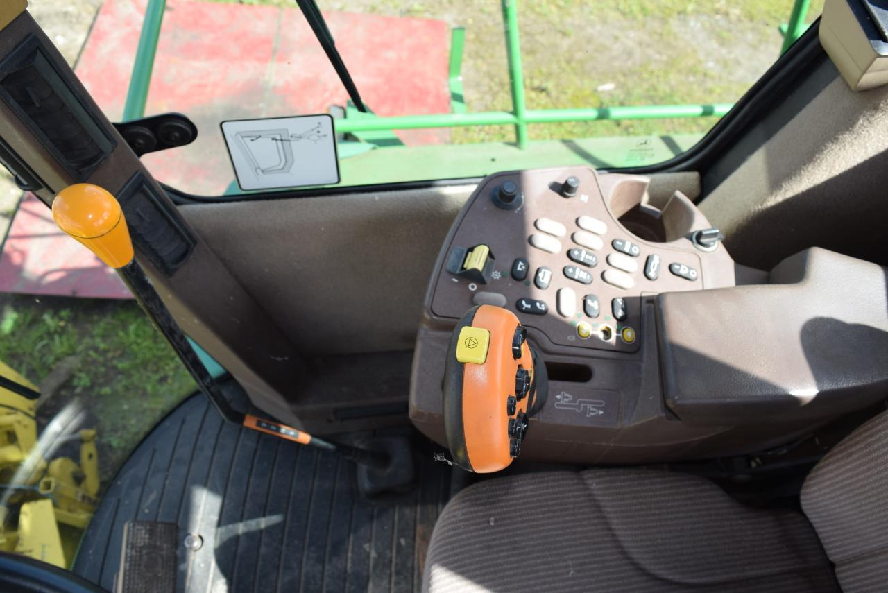 Forage harvester John Deere 7400: picture 8