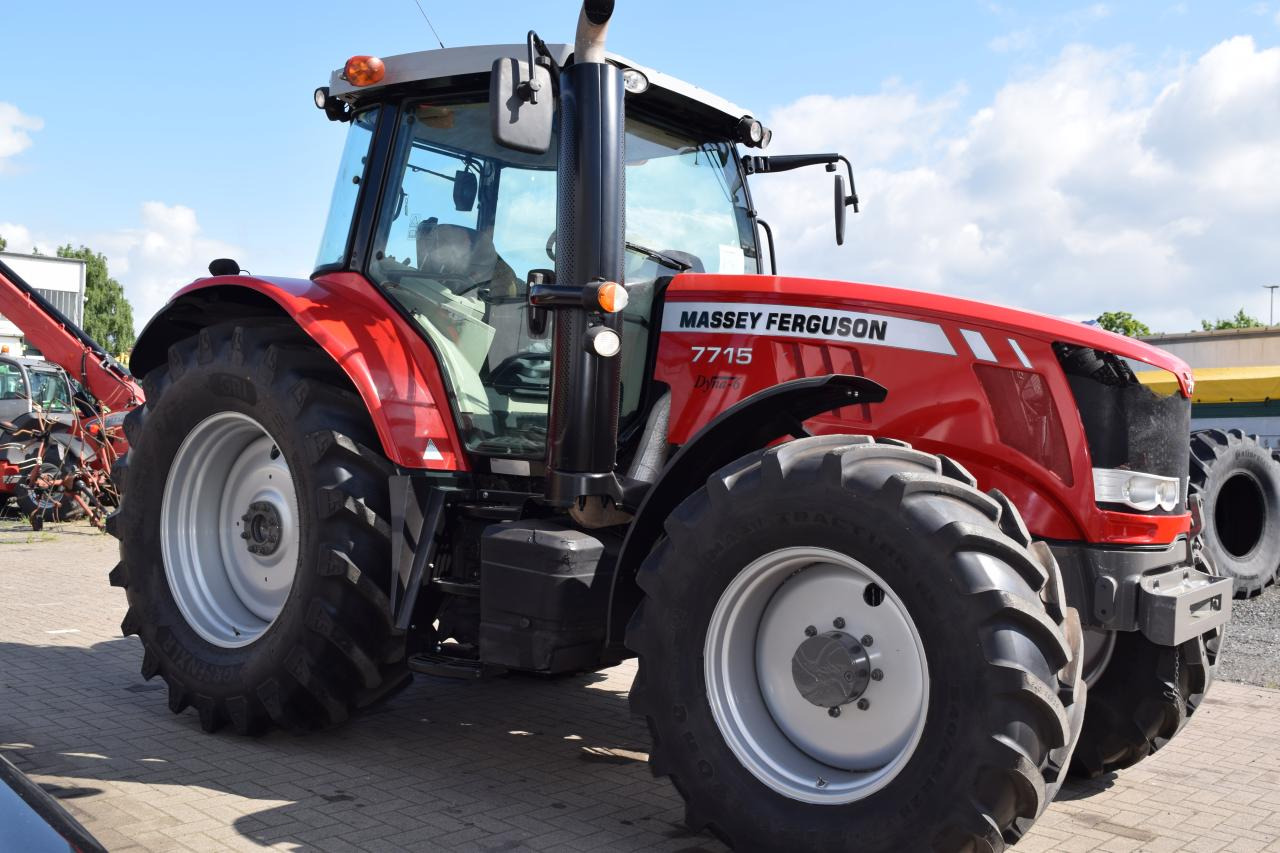 Massey Ferguson MF 7715 Dyna-6 - Farm tractor: picture 1 Massey Ferguson MF 7715 Dyna-6 - Farm tractor: picture 1