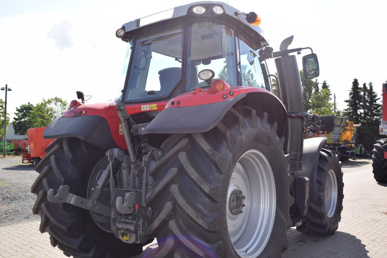 Massey Ferguson MF 7715 Dyna-6 - Farm tractor: picture 5 Massey Ferguson MF 7715 Dyna-6 - Farm tractor: picture 5