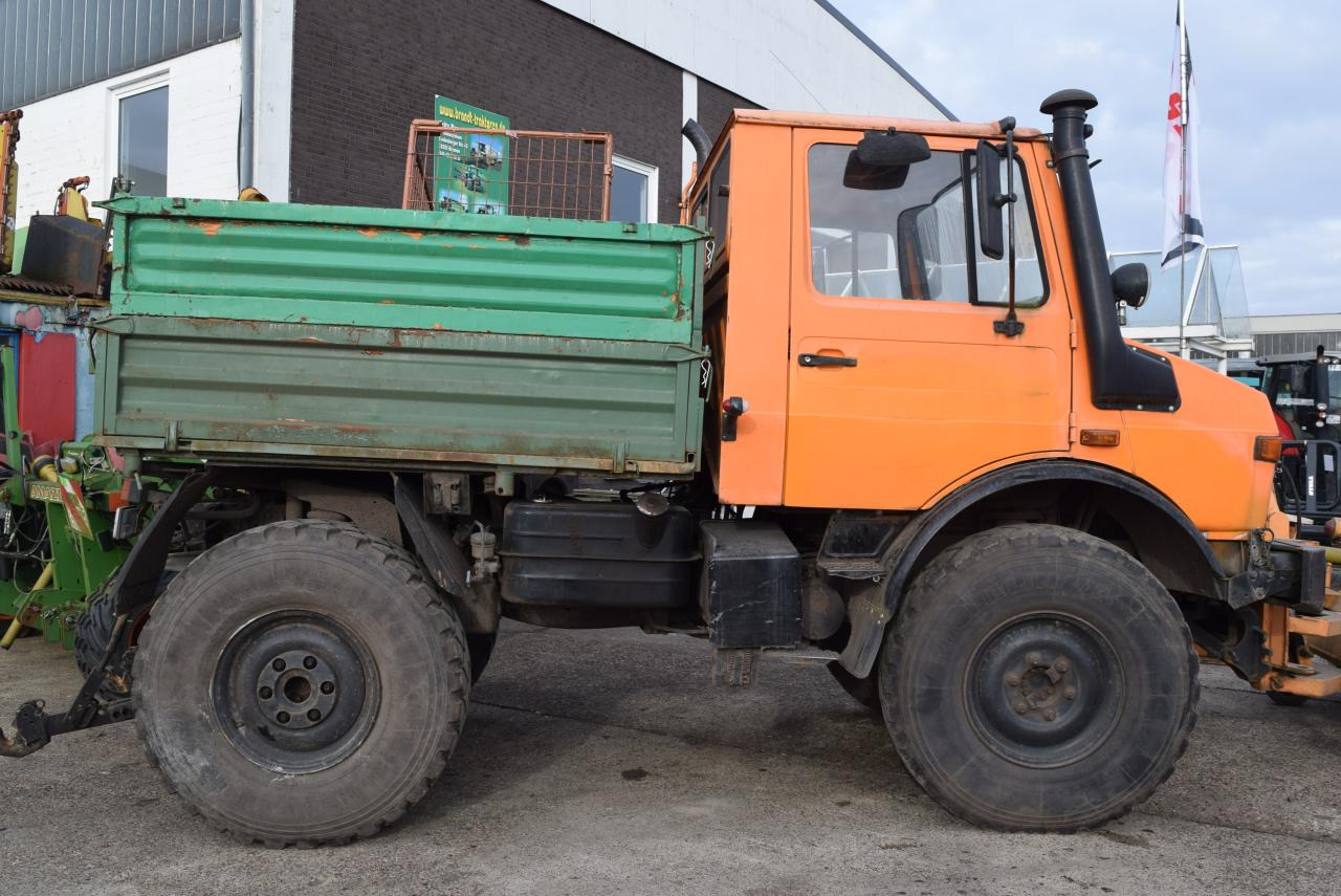 Mercedes-Benz Unimog U 1200 - Municipal/ Special vehicle: picture 4 Mercedes-Benz Unimog U 1200 - Municipal/ Special vehicle: picture 4