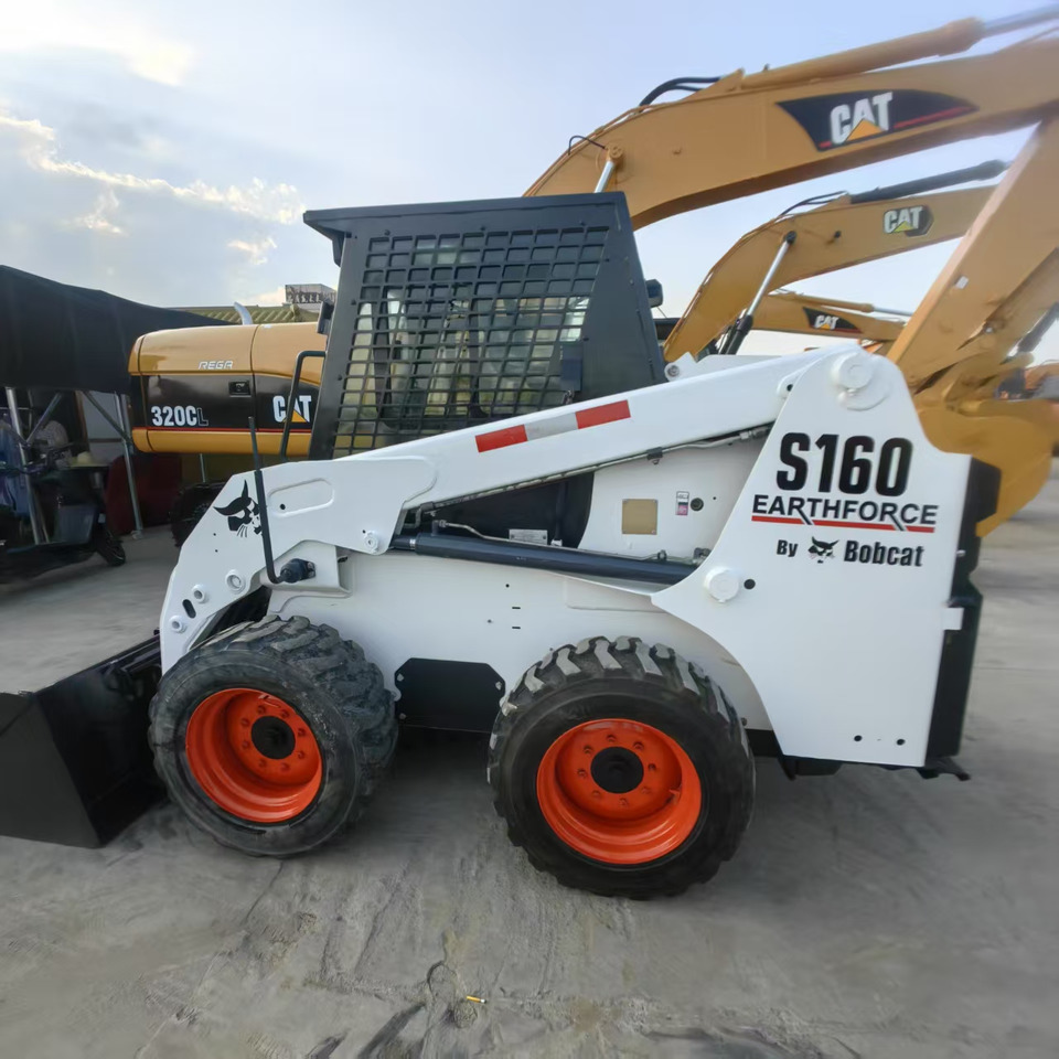 Bobcat S160 - Skid steer loader: picture 1 Bobcat S160 - Skid steer loader: picture 1