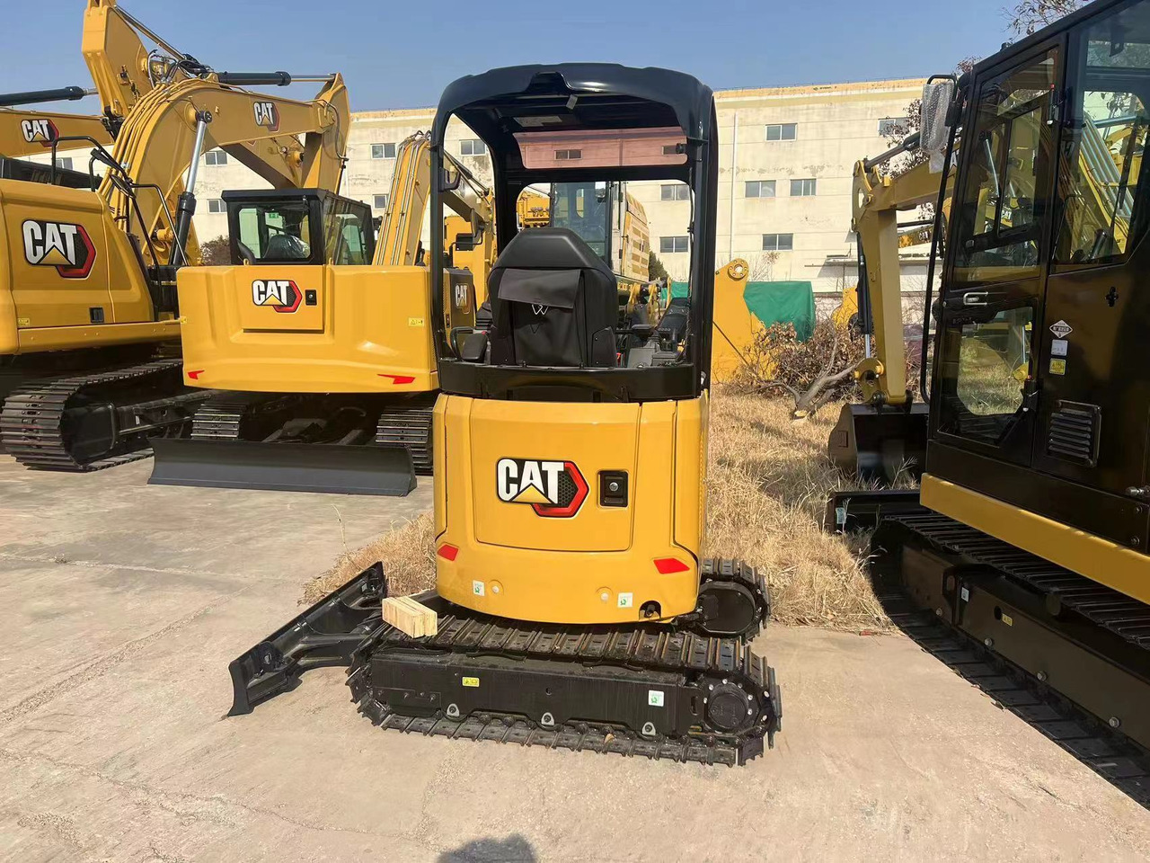 CAT 301.7 - Mini excavator: picture 2 CAT 301.7 - Mini excavator: picture 2