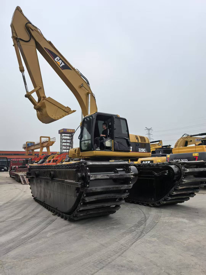 CATERPILLAR 320C boat excavator on lease CATERPILLAR 320C boat excavator: picture 10