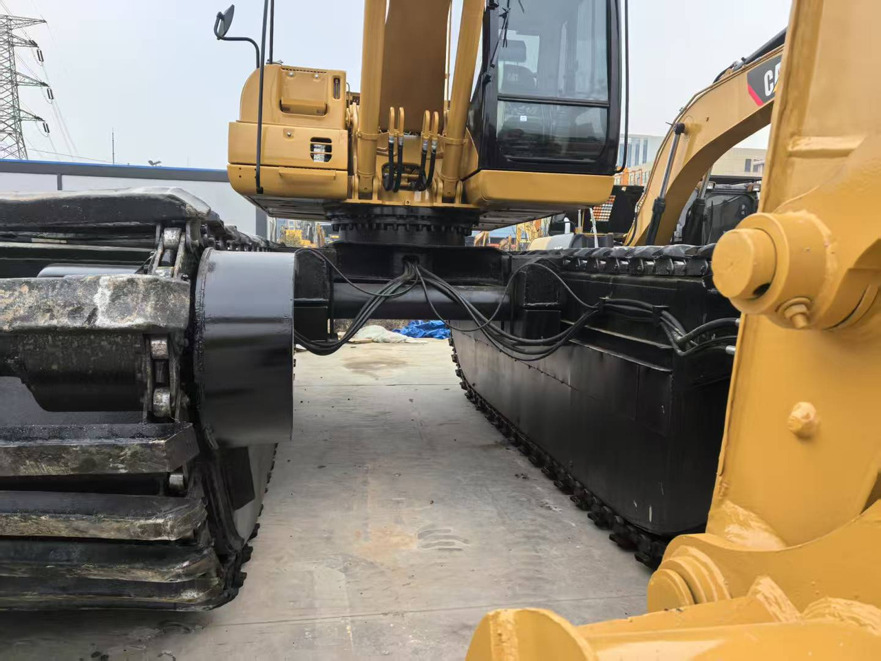 CATERPILLAR 320C boat excavator on lease CATERPILLAR 320C boat excavator: picture 11