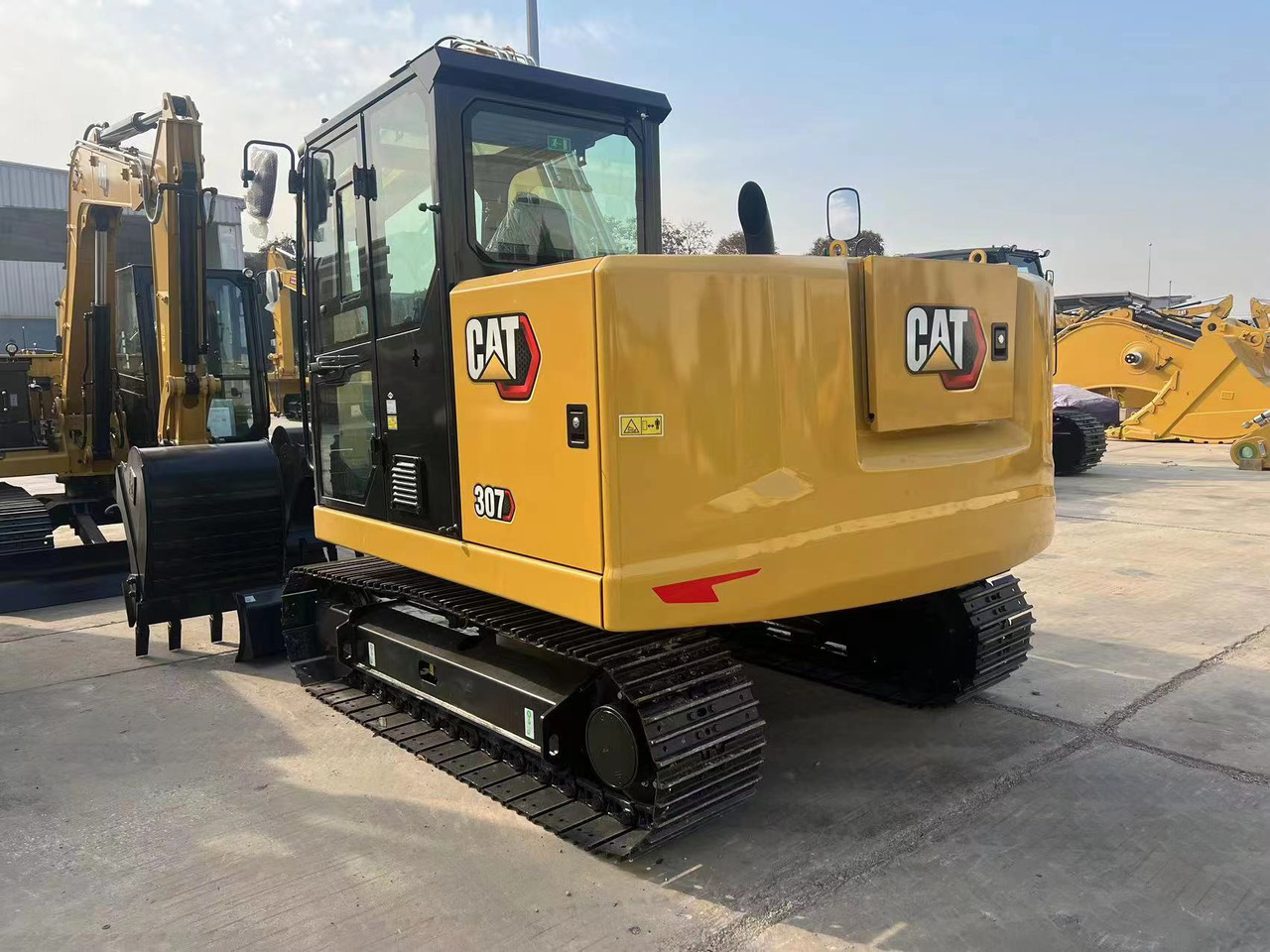 CATERPILLAR CAT307 - Mini excavator: picture 2 CATERPILLAR CAT307 - Mini excavator: picture 2
