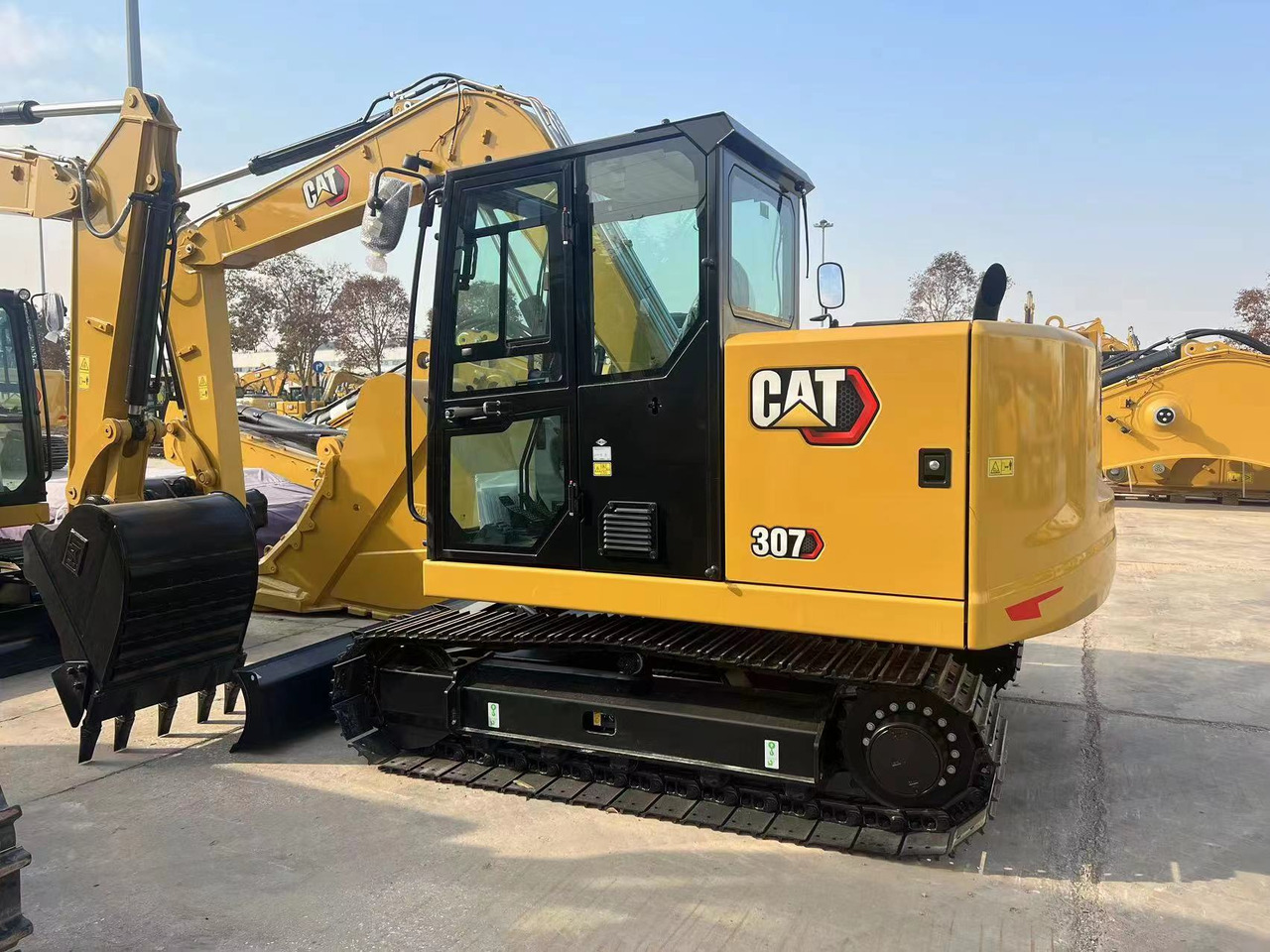 CATERPILLAR CAT307 - Mini excavator: picture 1 CATERPILLAR CAT307 - Mini excavator: picture 1