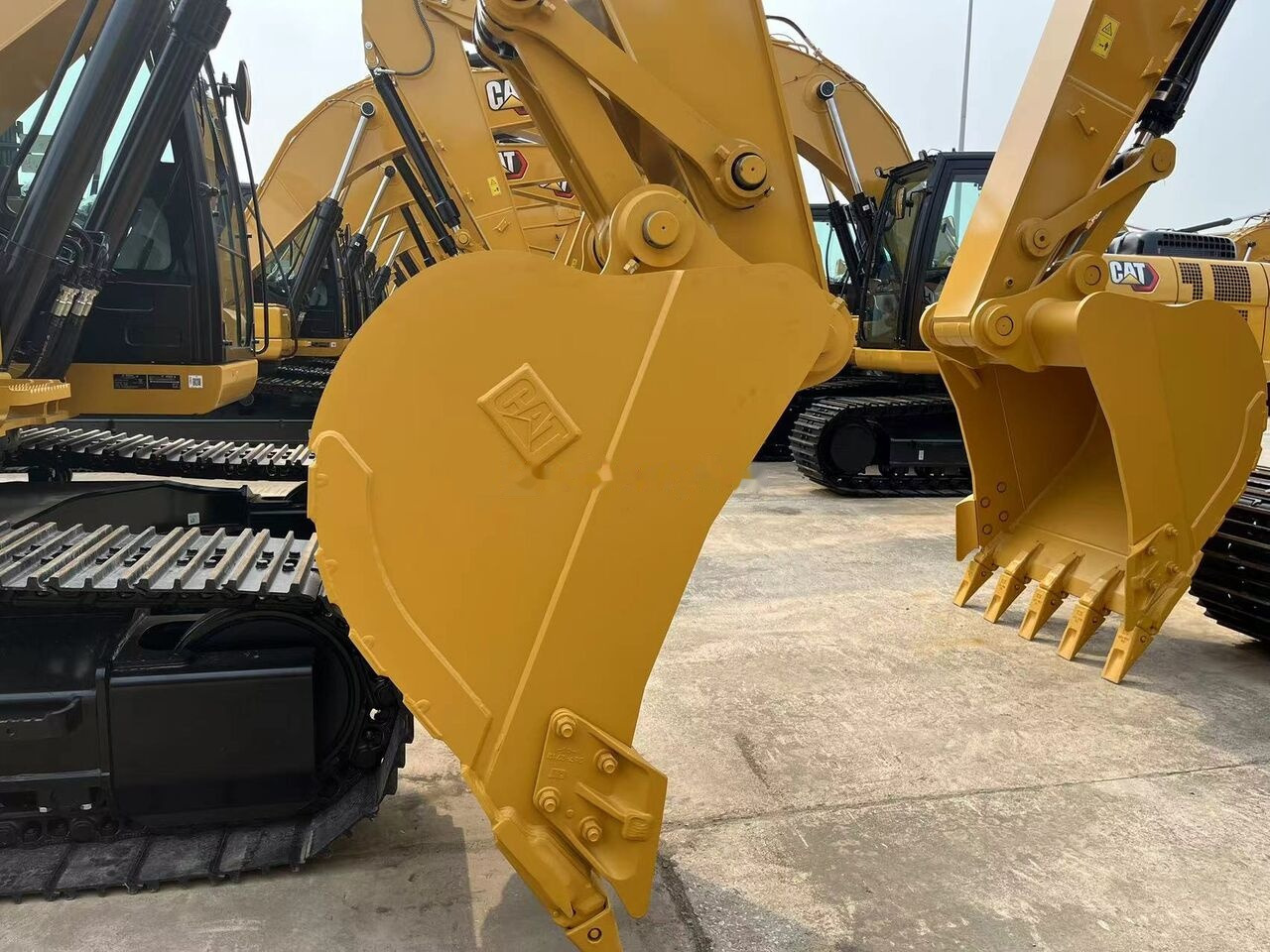 New Crawler excavator Caterpillar 320GX: picture 9