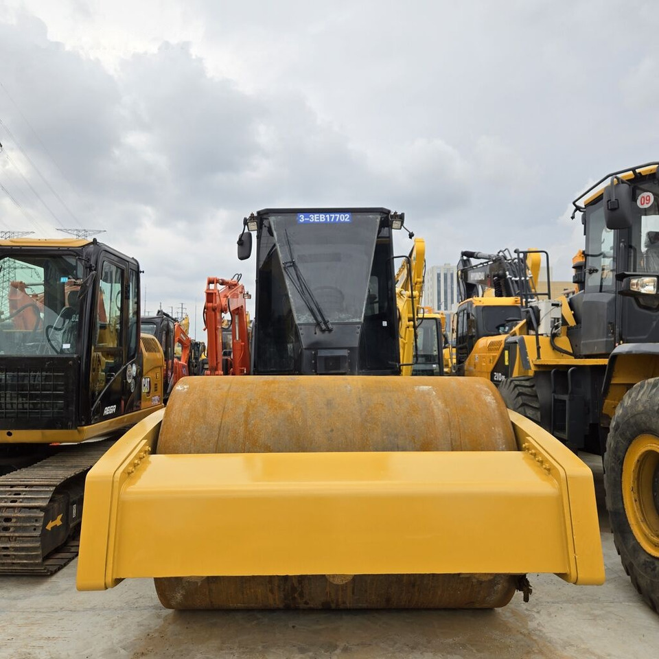 Caterpillar CS76 - Compactor: picture 3 Caterpillar CS76 - Compactor: picture 3