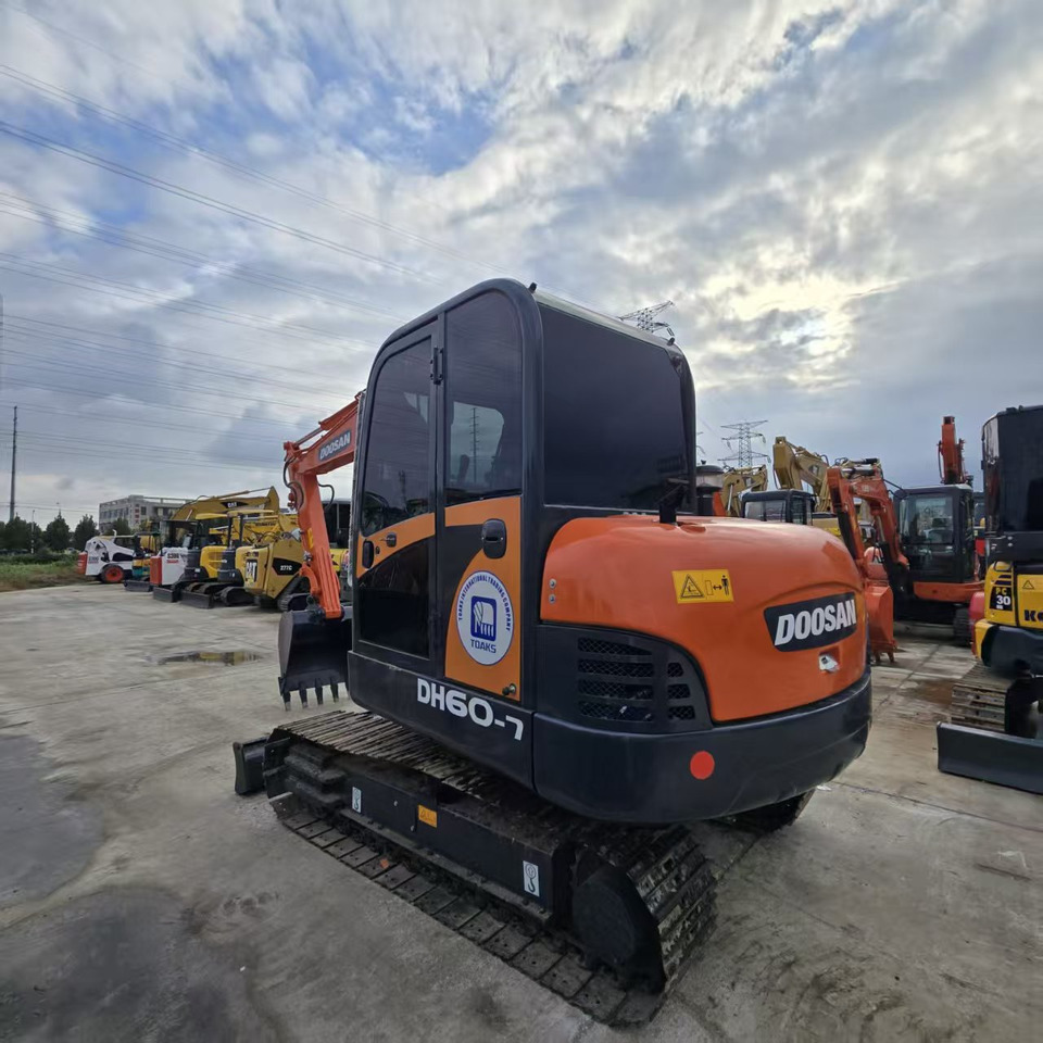 DOOSAN DH60-7 - Mini excavator: picture 4 DOOSAN DH60-7 - Mini excavator: picture 4