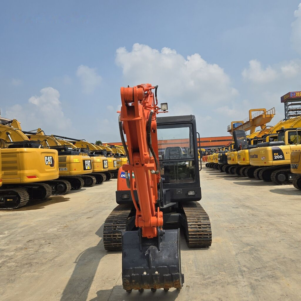 Doosan DH55 - Mini excavator: picture 2 Doosan DH55 - Mini excavator: picture 2