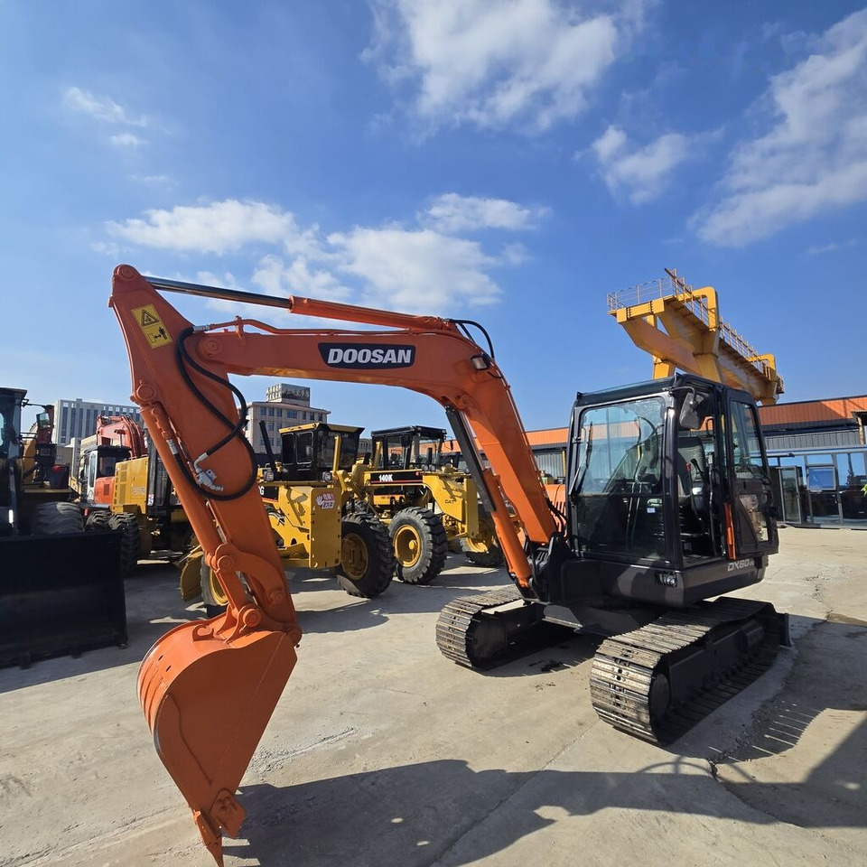 Doosan DX60 - Mini excavator: picture 3 Doosan DX60 - Mini excavator: picture 3
