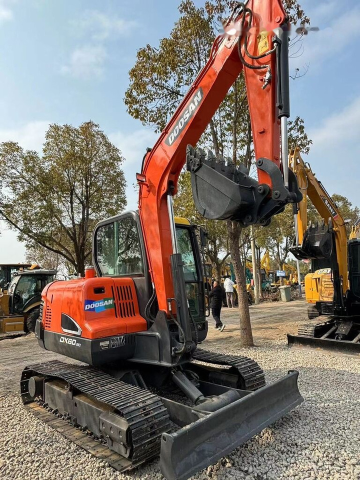 Doosan DX60 - Mini excavator: picture 3 Doosan DX60 - Mini excavator: picture 3