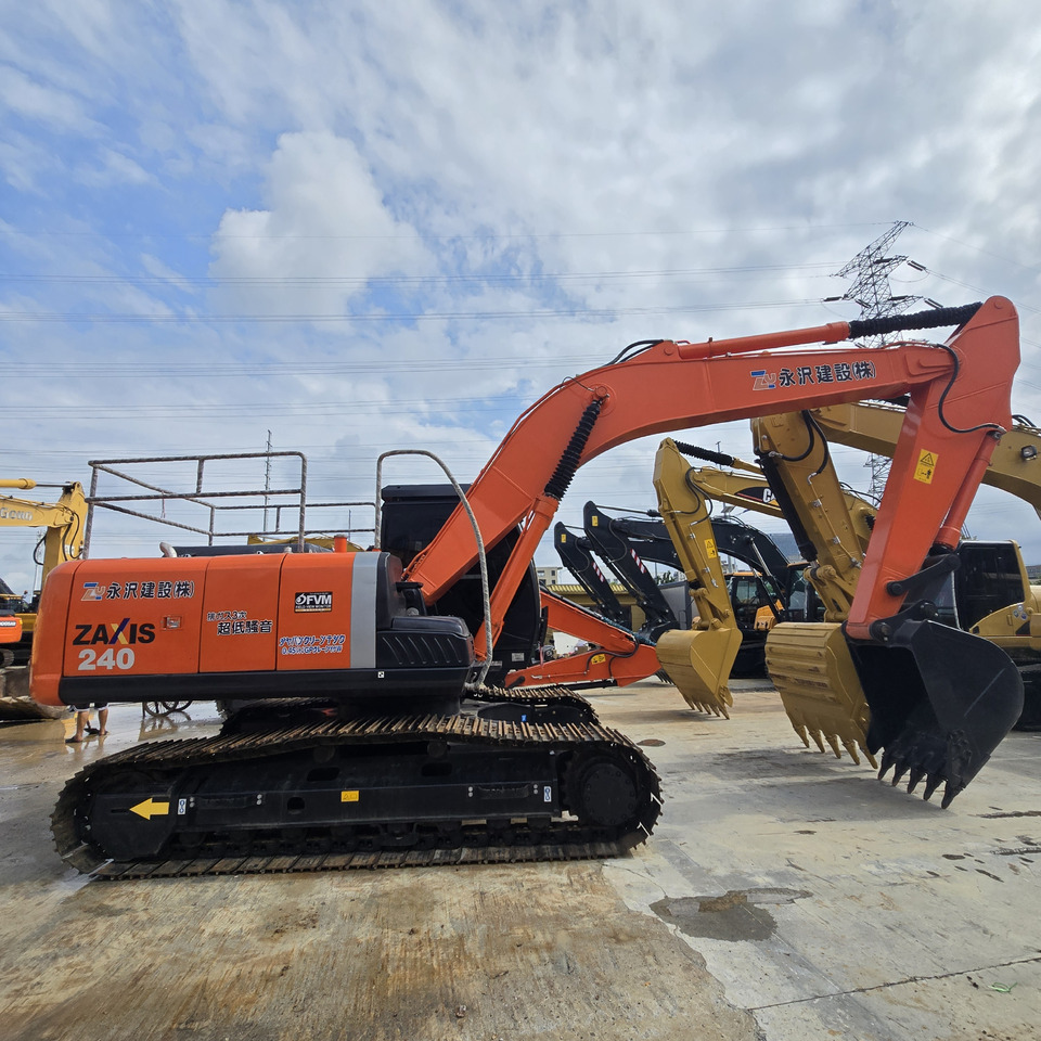 HITACHI ZX240 - Crawler excavator: picture 4 HITACHI ZX240 - Crawler excavator: picture 4