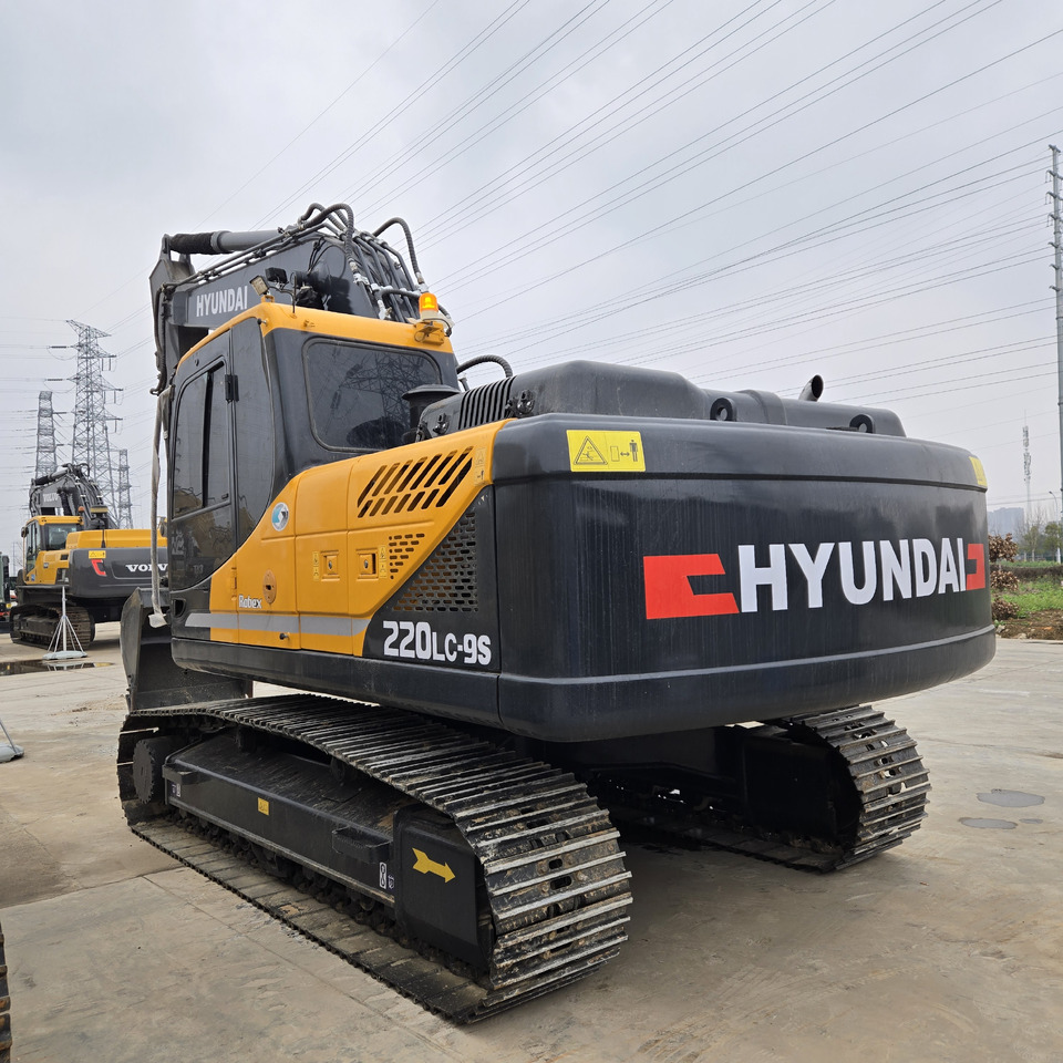 HYUNDAI R220LC-9S - Crawler excavator: picture 4 HYUNDAI R220LC-9S - Crawler excavator: picture 4