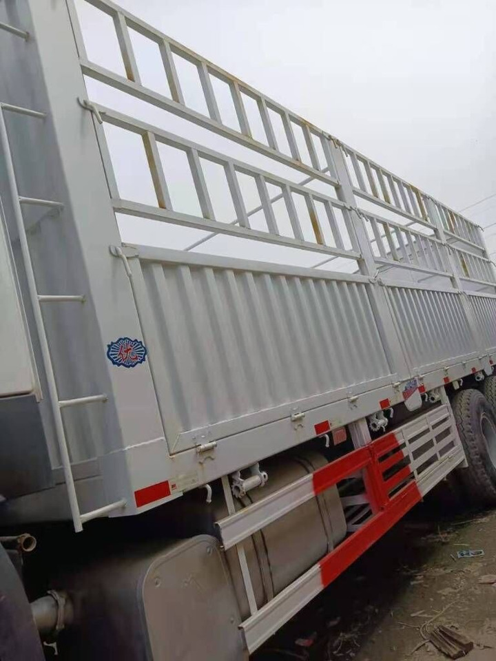 Dropside/ Flatbed truck Howo ZZ3257N3647D1: picture 8