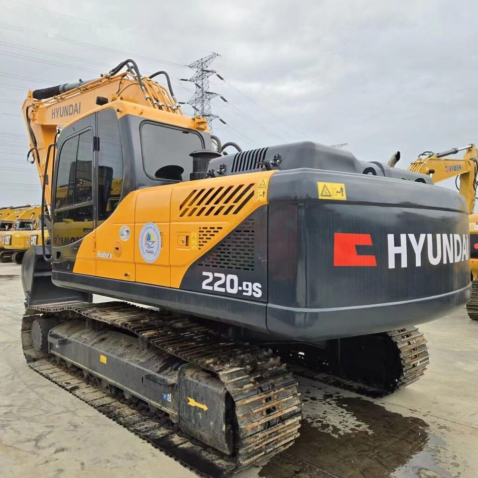 Hyundai R220LC-9s - Crawler excavator: picture 4 Hyundai R220LC-9s - Crawler excavator: picture 4