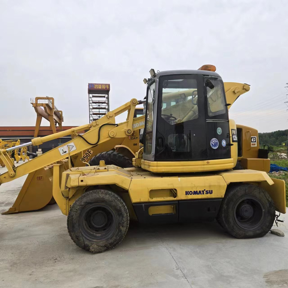 KOMATSU PC128US - Wheel excavator: picture 2 KOMATSU PC128US - Wheel excavator: picture 2