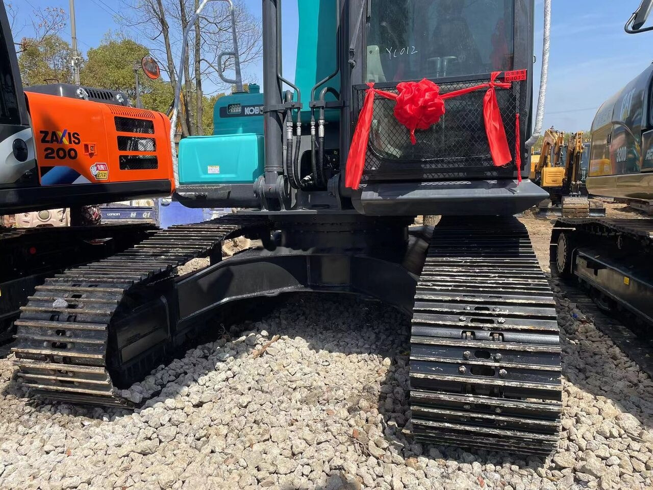 Kobelco SK200 - Crawler excavator: picture 1 Kobelco SK200 - Crawler excavator: picture 1
