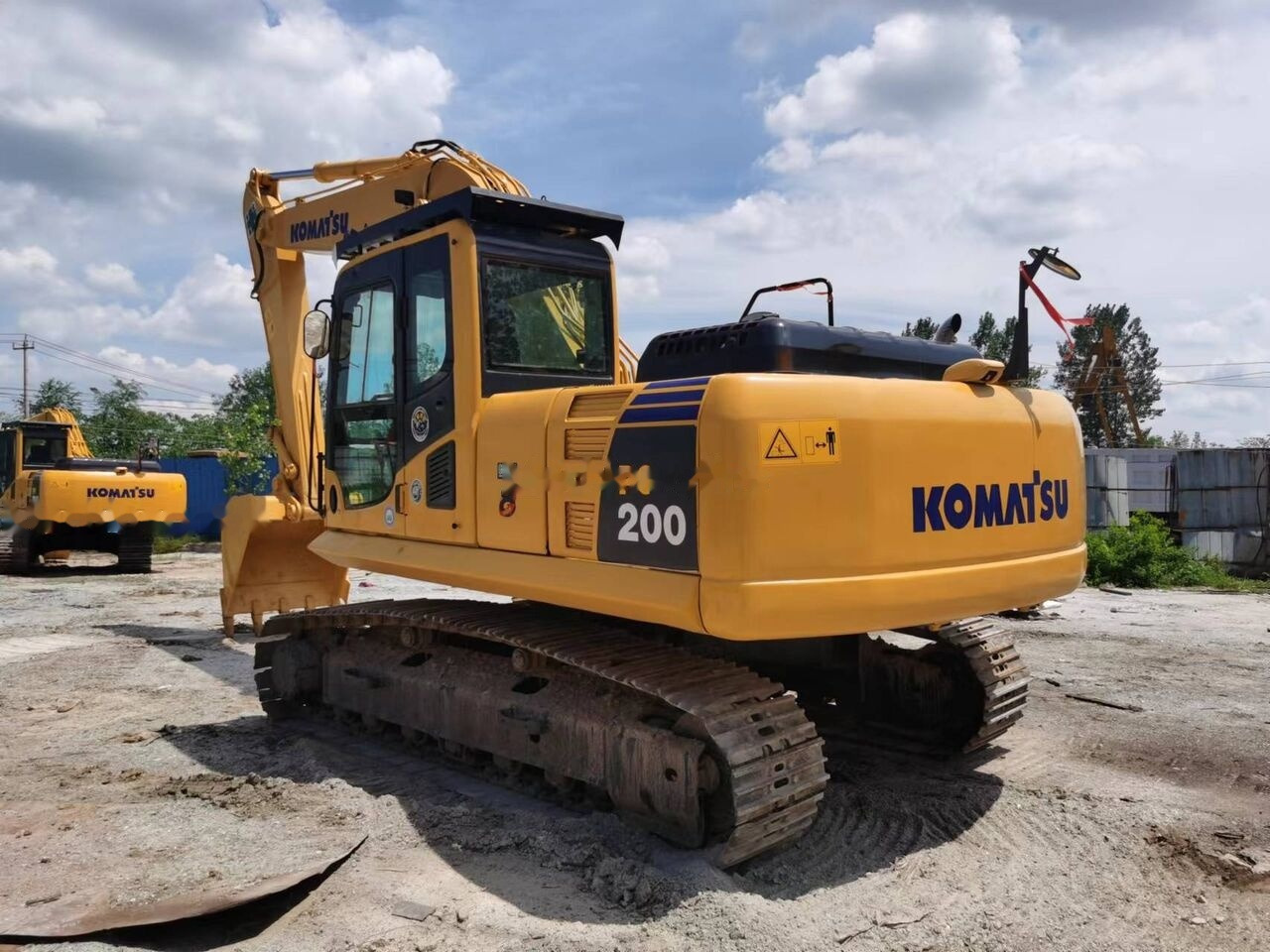 Komatsu PC200 - Crawler excavator: picture 2 Komatsu PC200 - Crawler excavator: picture 2