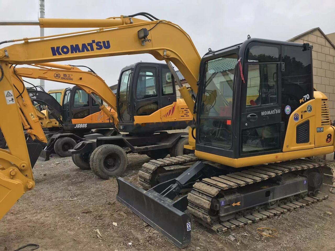Komatsu PC70-8 - Crawler excavator: picture 4 Komatsu PC70-8 - Crawler excavator: picture 4