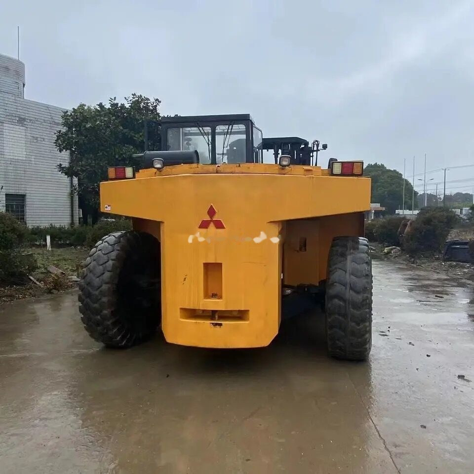 Mitsubishi FD320 - Diesel forklift: picture 1 Mitsubishi FD320 - Diesel forklift: picture 1