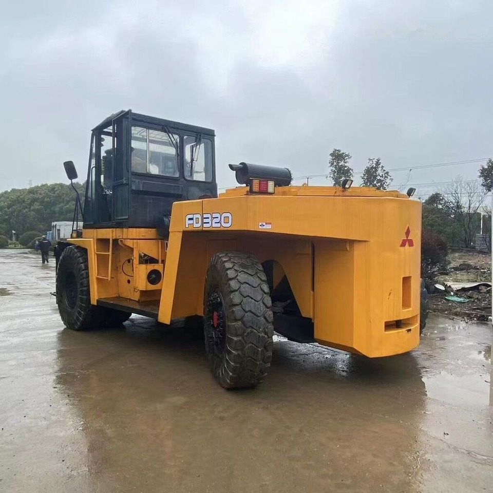 Mitsubishi FD320 - Diesel forklift: picture 5 Mitsubishi FD320 - Diesel forklift: picture 5