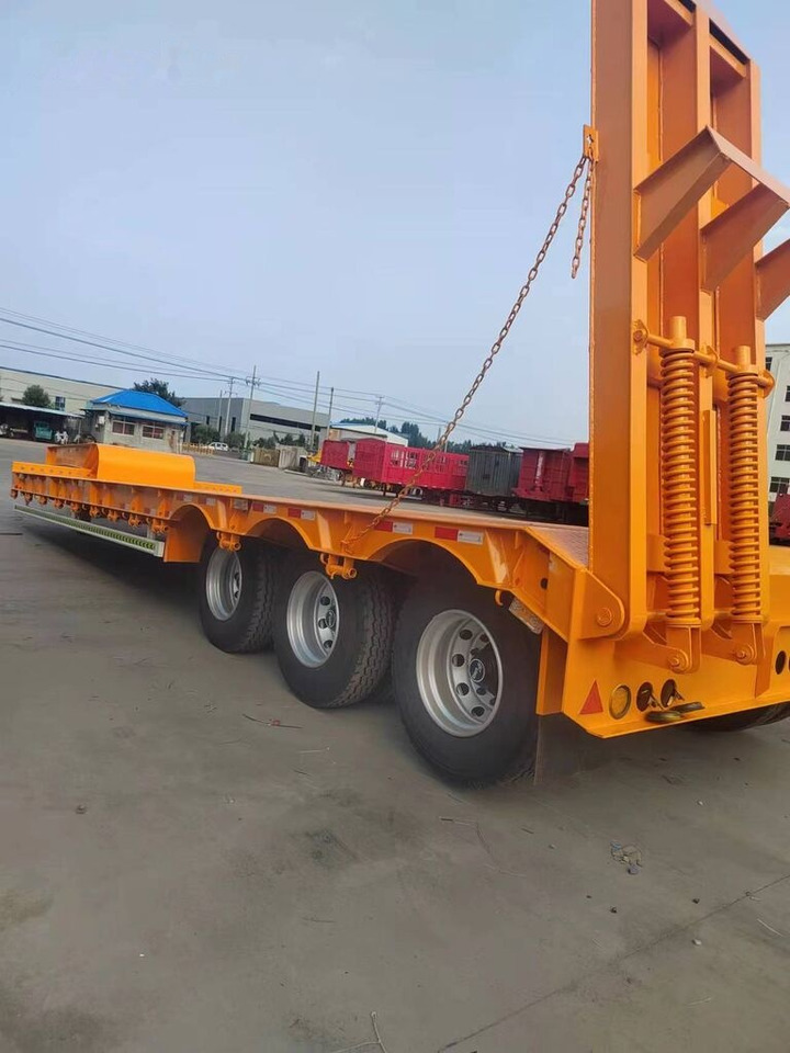 New low bed semi-tralier - Low loader semi-trailer: picture 4 New low bed semi-tralier - Low loader semi-trailer: picture 4