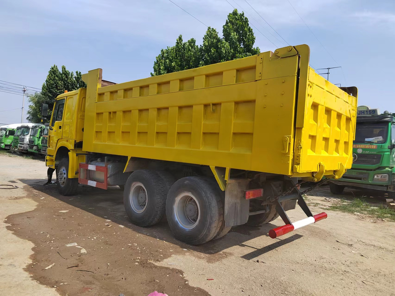 SINOTRUK HOWO - Tipper: picture 4 SINOTRUK HOWO - Tipper: picture 4