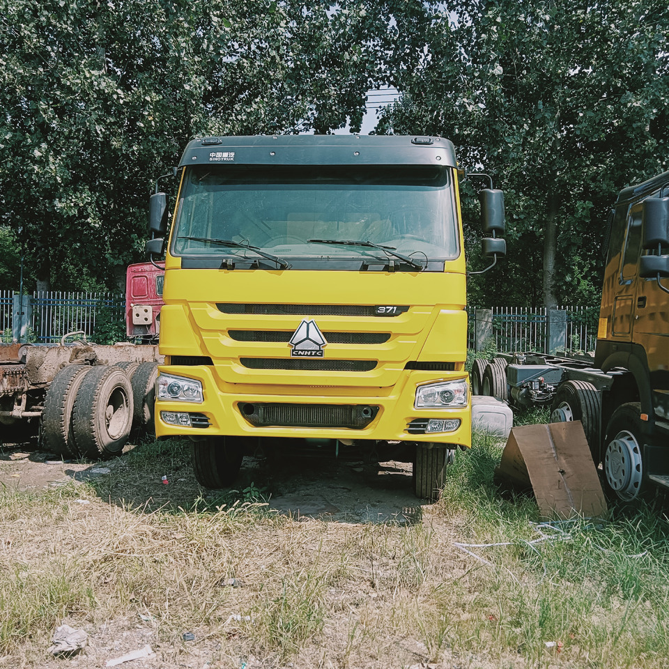 SINOTRUK HOWO - Tipper: picture 3 SINOTRUK HOWO - Tipper: picture 3