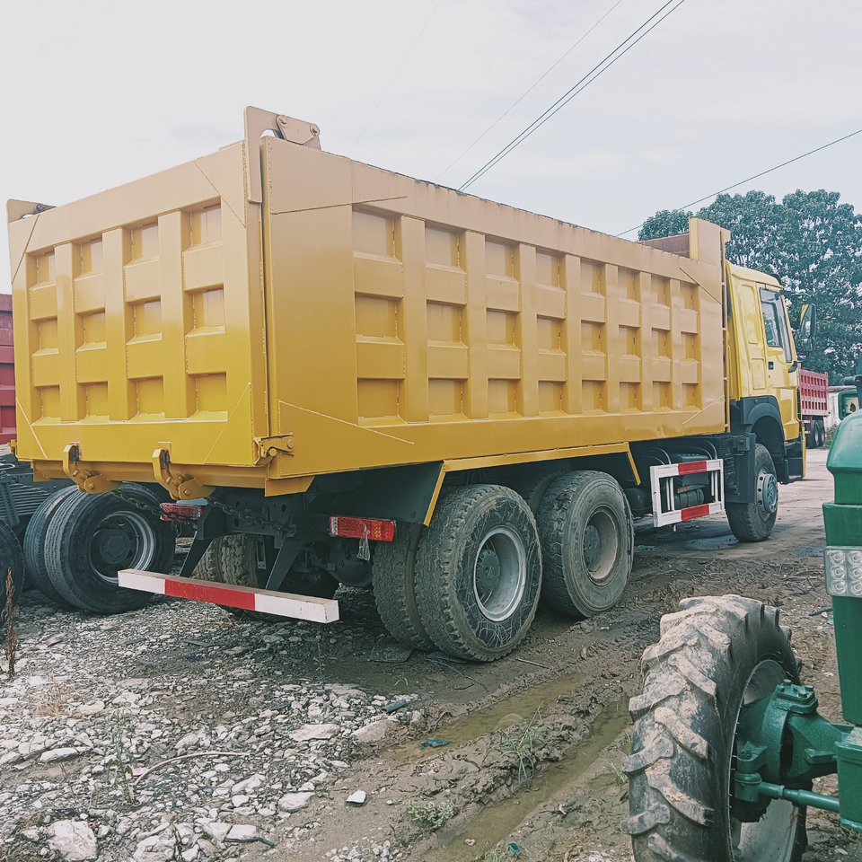 SINOTRUK HOWO - Tipper: picture 4 SINOTRUK HOWO - Tipper: picture 4