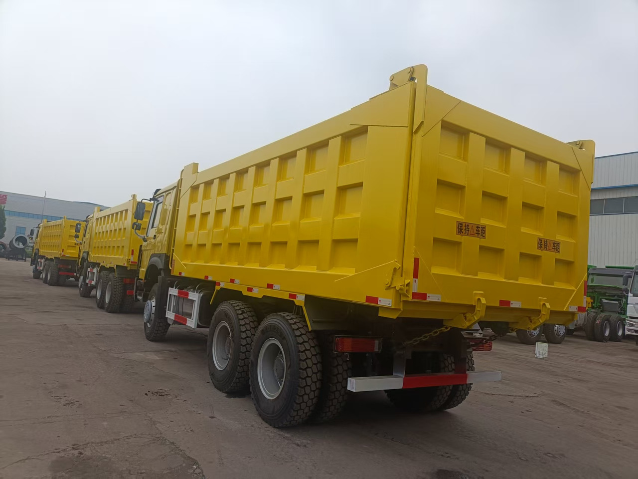 New Tipper SINOTRUK HOWO: picture 8