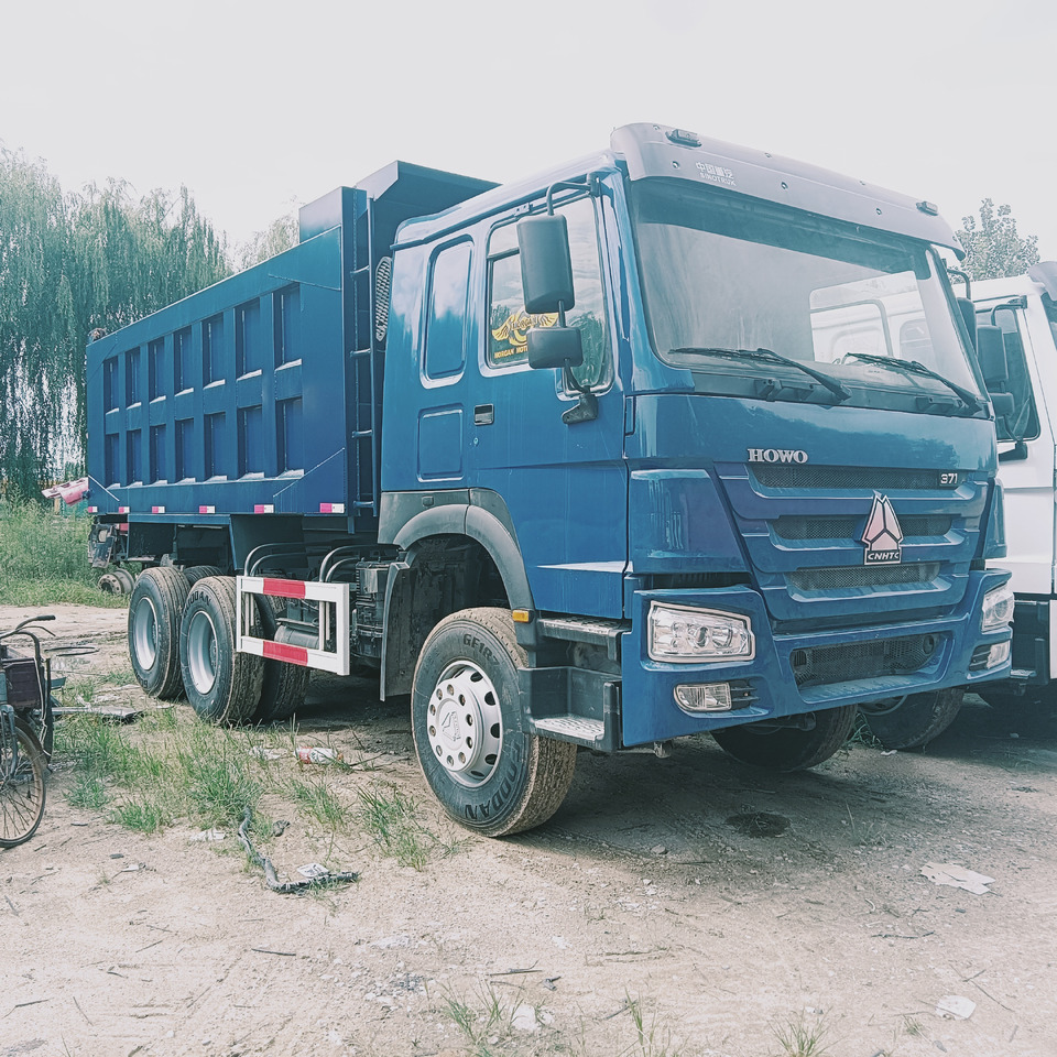SINOTRUK HOWO - Tipper: picture 1 SINOTRUK HOWO - Tipper: picture 1